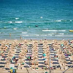 Baby Sea View And Pools Apartment- Mamaia Appartamento Năvodari