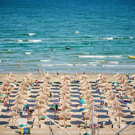 Baby Sea View And Pools Apartment- Mamaia 公寓 那沃达利