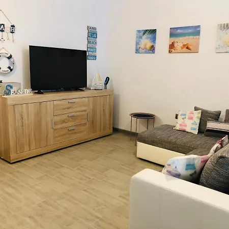 Baby Sea View And Pools Apartment- Mamaia 那沃达利