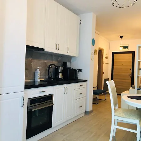 Baby Sea View And Pools Apartment- Mamaia شقة