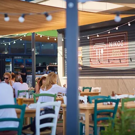 Baby Sea View And Pools Apartment- Mamaia 公寓 那沃达利