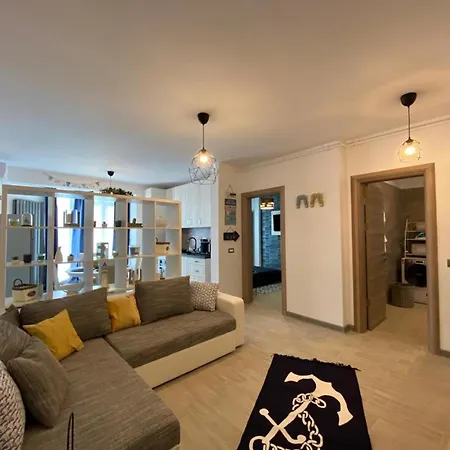 Baby Sea View And Pools Apartment- Mamaia 公寓 那沃达利