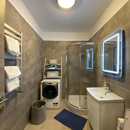 Baby Sea View And Pools Apartment- Mamaia 公寓 那沃达利