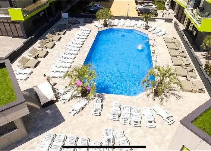 Baby Sea View And Pools Apartment- Mamaia דירה Năvodari