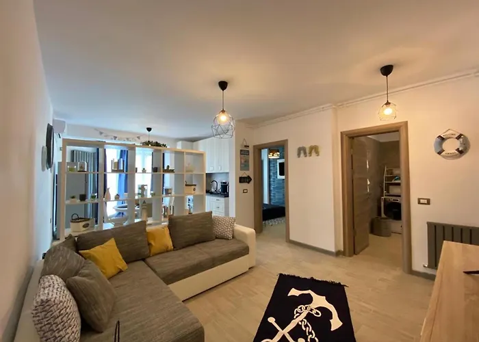 Baby Sea View And Pools Apartment- Mamaia דירה Năvodari